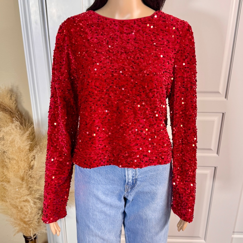 RED SEQUIN LONG SLEEVE CROP TOP - Picture 3 of 9